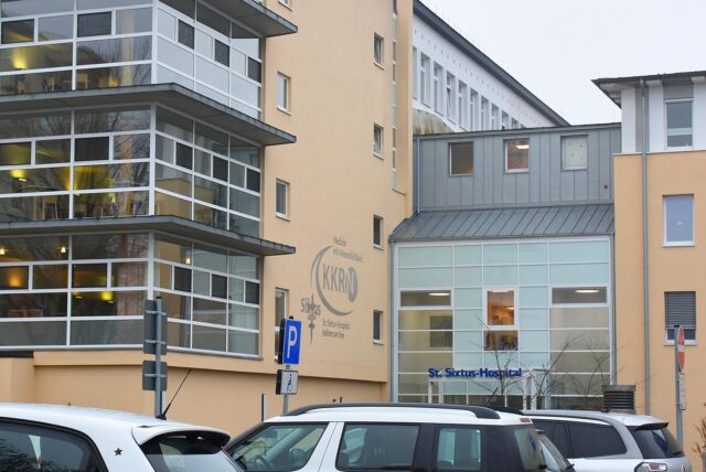 Der Eingang des Hospitals