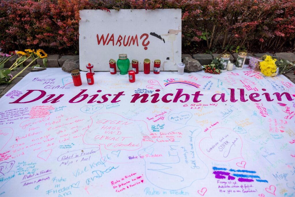 Noch ermitteln die Strafverfolger, doch ein islamistisches Motiv der Tat gilt als wahrscheinlich

Noch ermitteln die Strafverfolger, doch ein islamistisches Motiv der Tat gilt als wahrscheinlich.