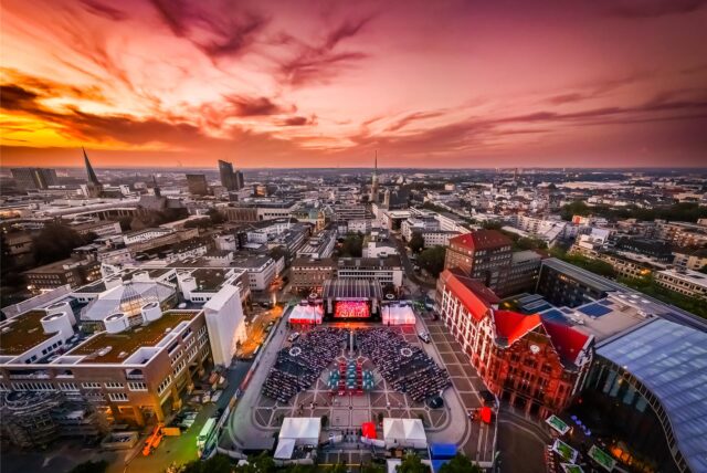 Der Friedensplatz wird mit den Cityring-Konzerten zum Konzertsaal.