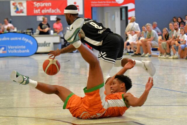 Bryant Allen gegen Khyree Temple