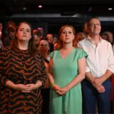 Ricarda Lang, Bundesvorsitzende von Bündnis90/Die Grünen, Franziska Schubert, Wolfram Günther und Katja Meier, von den Grünen reagieren kurz vor der Verkündung der ersten Prognosen. In Sachsen fand am Sonntag die Landtagswahl statt.