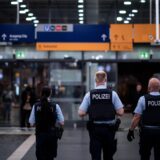 Bundespolizisten am Essener Hauptbahnhof