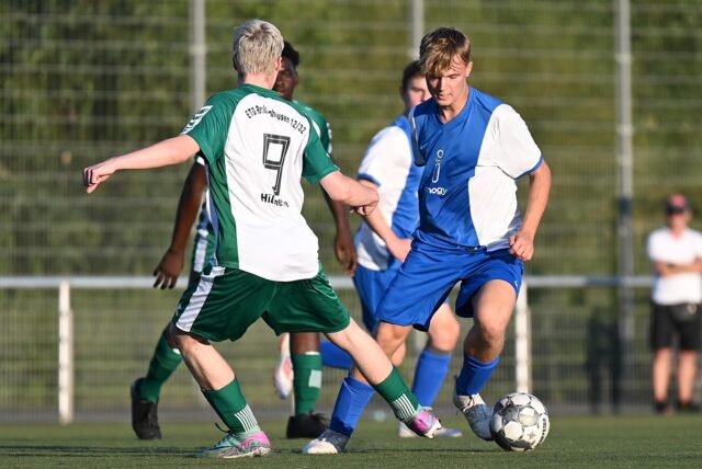 Neuzugang Felix Isenburg steuerte fünf Treffer beim 14:1-Sieg der A-Junioren der JSG Titania/RW Erkenschwick beim Saisonstart gegen den FC 26 Erkenschwick bei.