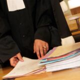 Ein ehemaliger Pfarrer aus dem Kreis Recklinghausen muss sich noch 2024 wegen mutmaßlichen Kinderporno-Besitzes vor dem Schöffengericht Recklinghausen verantworten. (Symbolfoto)