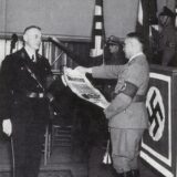 Im „Deutschen Haus“ an der Hochstraße überreichte NS-Gauleiter Dr. Meyer (r.) am 23. Februar 1939 die Stadturkunde an Waltrops Bürgermeister Dr. Apfelstedt.
