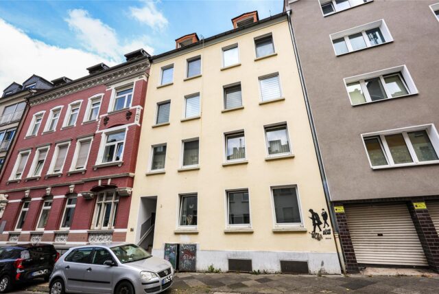 Ein Mehrfamilienhaus in Dortmund an der Lippestraße, das zwangsversteigert werden soll