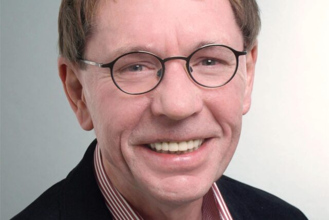 Mann mit Brille