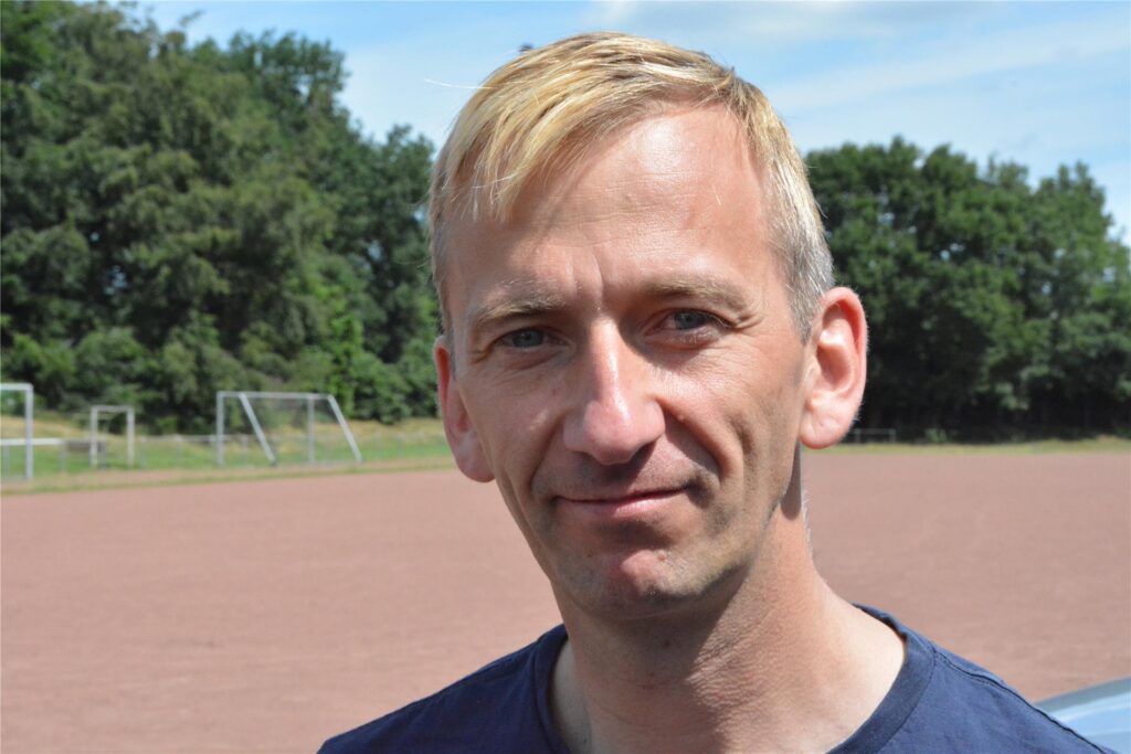 Thomas Homann ist Trainer und Vorsitzender beim SuS Hervest-Dorsten. Thomas Homann ist Trainer und Vorsitzender beim SuS Hervest-Dorsten.