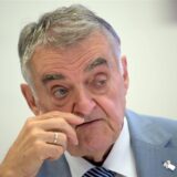 Herbert Reul (CDU), Innenminister von Nordrhein-Westfalen, während der Pressekonferenz.