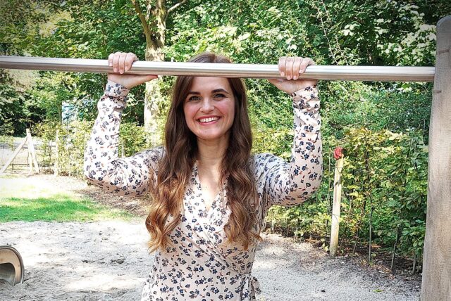 Isabelle Specht war selbst mit ihrer Tochter schon am Super-Spielplatz. Die Grundschullehrerin dachte sich den Namen Spiel- und Sportpark „Castroper Holz“ aus, als sie an der Reckstange turnte.