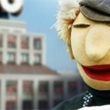 Die Günna-Handpuppe vor dem Dortmunder U