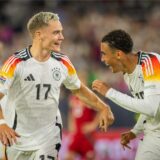Florian Wirtz jubelt gemeinsam mit Jamal Musiala.