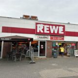 Die Ladenfront von Rewe Thomas in Castrop-Rauxel, der für zwei Monate schließt