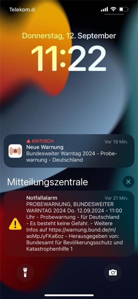 Screenshot der Probealarm-Meldung auf einem Handydisplay. Screenshot der Probealarm-Meldung auf einem Handydisplay.