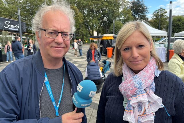 Katrin Lauterborn vom Gast-Haus im Gespräch mit RN-Reporter Oliver Volmerich.