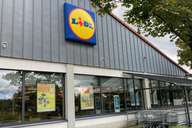 Eine Standardgröße von 800 Quadratmetern Verkaufsfläche hat diese Lidl-Filiale an der Ecke Dümmerweg/Sickingmühler Straße in Drewer-Nord. In Alt-Marl an der Dorstener Straße will der Discounter einen deutlich größeren Markt eröffnen.