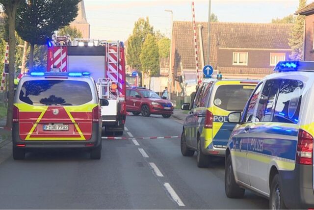 Polizeieinsatz in Rees: Eine 14-Jährige wurde von einem Zug überrollt.