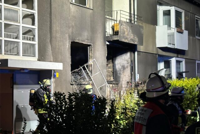 An der Karolinenstraße in Dortmund kam es zu einem Wohnungsvollbrand.