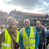 Maggi Schmidt und Sepp Gerschner haben die Demo zum Erhalt der Kastanienbäume an der Koeppstraße organisiert.