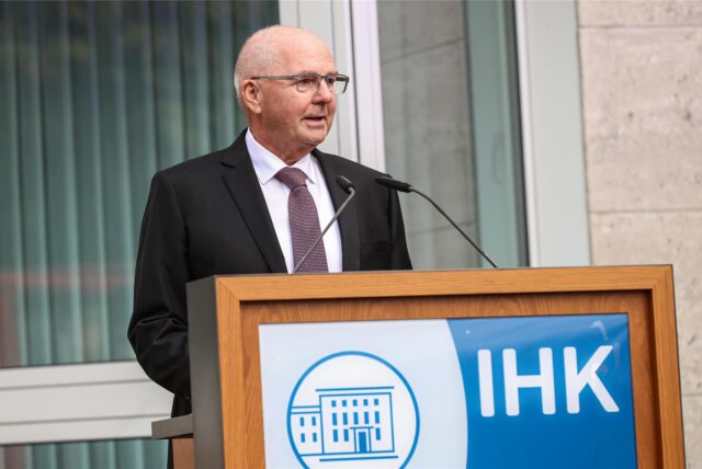 Der IHK-Präsident zeigte sich auf dem Jahresempfang entsetzt über den Vertrauensverlust in die Politik.