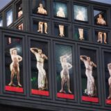 Die Tänzerinnen und Tänzer des Dortmunder Balletts sind jetzt am U-Turm zu sehen.