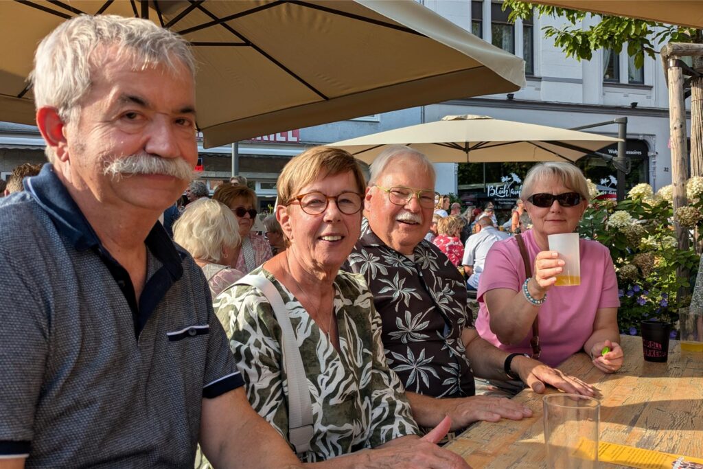 "Rock 'n' Roll am Kreisverkehr" in Suderwich am Sonntag, 22. September 2024.