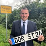 Tobias Stockhoff ist von einem eigenen Kfz-Kennzeichen für Dorsten begeistert.