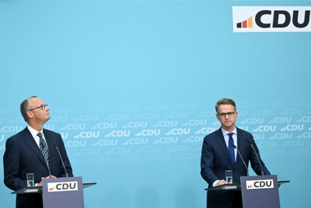 Die Führungsgremien von CDU und CSU haben die Kanzlerkandidatur von Merz einhellig bestätigt.