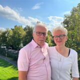 Ehepaar Schulte auf ihrem Balkon an der Bochumer Straße in Dorsten.