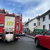 Die Feuerwehr rückte am Donnerstag gegen 10.30 Uhr zum Molenarkweg in Lütgendortmund aus. Sie befreite einen Mann, der bei Bauarbeiten unter einem Kleinbagger eingeklemmt worden war.