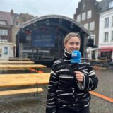 Menschen beim Herbst und Heimatfest 2023