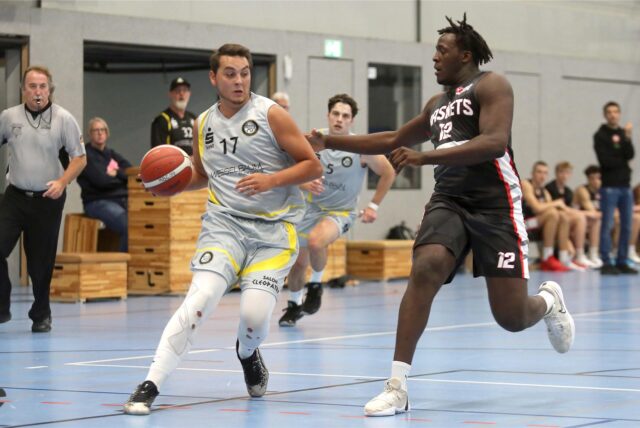 Dauerbrenner: Die Last des Marler Spiels gegen Paderborn ruhte auf Migel Wessel (l.) und Marvin Ewald (M.).