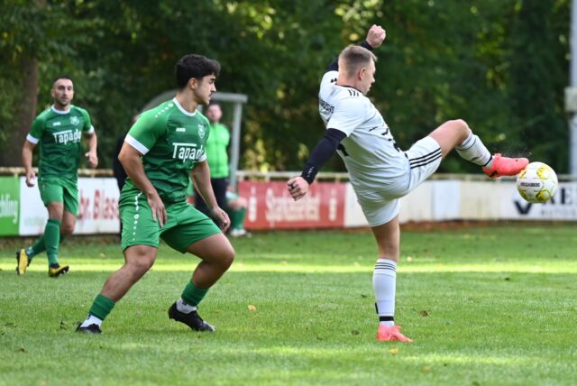 Ein umkämpftes Derby gab’s am Gerneberg in der Kreisliga B3 zwischen Borussia Ahsen II und GW Erkenschwick.