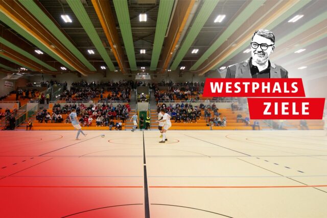 Eine Montage: Das Logo der Ruhr Nachrichten-Serie „Westphals Ziele“ ist vor einer Szene eines Hallenfußballspiels in Dortmund zu sehen.