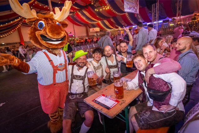 Großes Finale beim Dortmunder Oktoberfest: Auch am Samstag war die Stimmung gut.