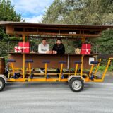 Bier-Bike Wagen mit zwei Männern
