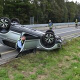 Ein 72-jähriger Fahrer überschlug sich aus bislang ungeklärter Ursache im Ausfahrtbereich Richtung Reken auf der A31.