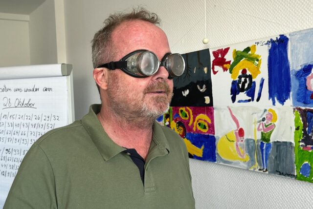 Reporter Christof Perrevoort mit der Suchtbrille