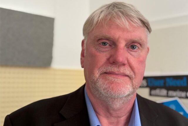 Norbert Sperling, Polizeibeamter und SPD-Politiker im Podcast-Studio unserer Redaktion.