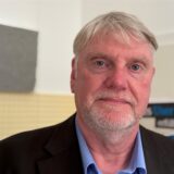 Norbert Sperling, Polizeibeamter und SPD-Politiker im Podcast-Studio unserer Redaktion.
