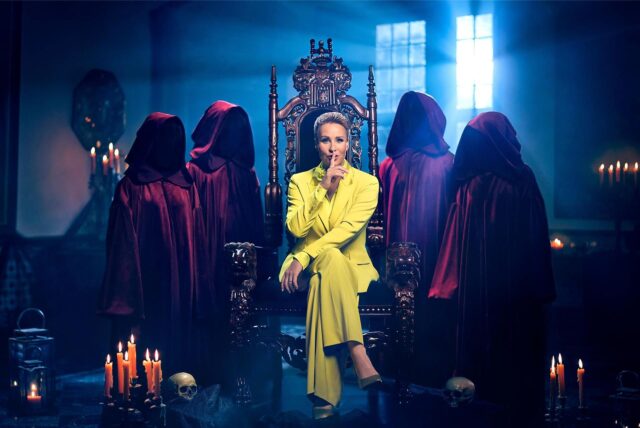 Moderatorin Sonja Zietlow präsentiert die neue Staffel „Die Verräter – Vertraue Niemandem!“ ab 10. Oktober 2024 als gruseliges Halloween-Special.