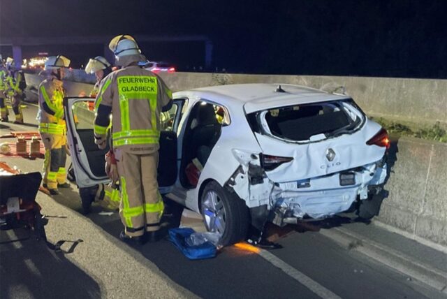 Unfall auf der A2 bei Bottrop/Gladbeck: Die Feuerwehr Gladbeck im Einsatz.