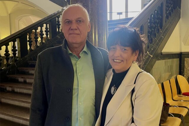 Liane und Michael sind nun ein frisch verheiratetes Ehepaar.