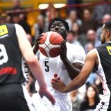Basketball Regionalliga West 12. Oktober 2024, Rosa-Parks-Schule. Hertener Löwen – Ademax Ballers Ibbenbüren 63:50. Gilbert Gyamfi machte eine starke Partie.
