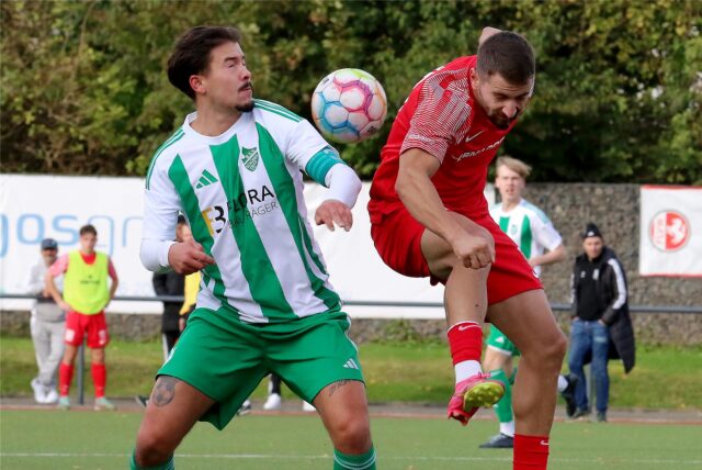 Am zehnten Spieltag der Westfalenliga 2 traf der BSV Schüren (grün-weiße Trikots) auf den Lüner SV.