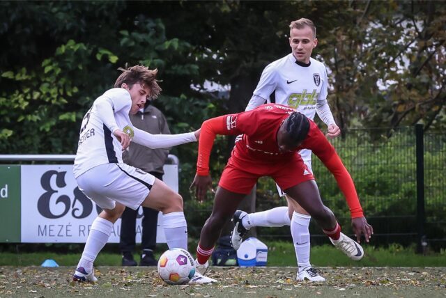 Jubelnde Spieler des FC Marl.