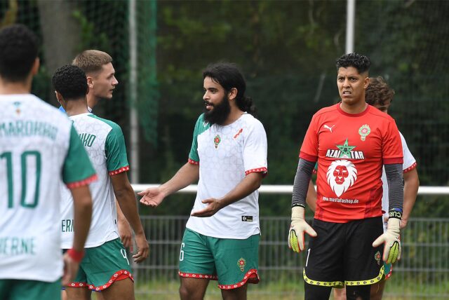 Ein neuer Spieler beim FC Marokko Herne (weiß) pulsiert mit seinem Transfer aus der zweiten Marokkanischen Liga