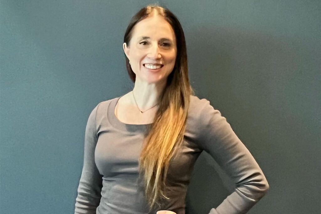 Amy Wudel, Unterstützerin der demokratischen US-Präsidentschaftskandidatin Harris, steht in Chandler im US-Bundesstaat Arizona. Amy Wudel, Unterstützerin der demokratischen US-Präsidentschaftskandidatin Harris, steht in Chandler im US-Bundesstaat Arizona.