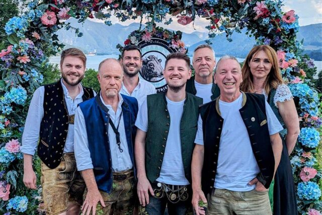 Die Birkldobler, die beim Hülser Oktoberfest in Marl spielen.