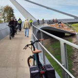 Die Breite der Emscherbrücke ist umstritten.